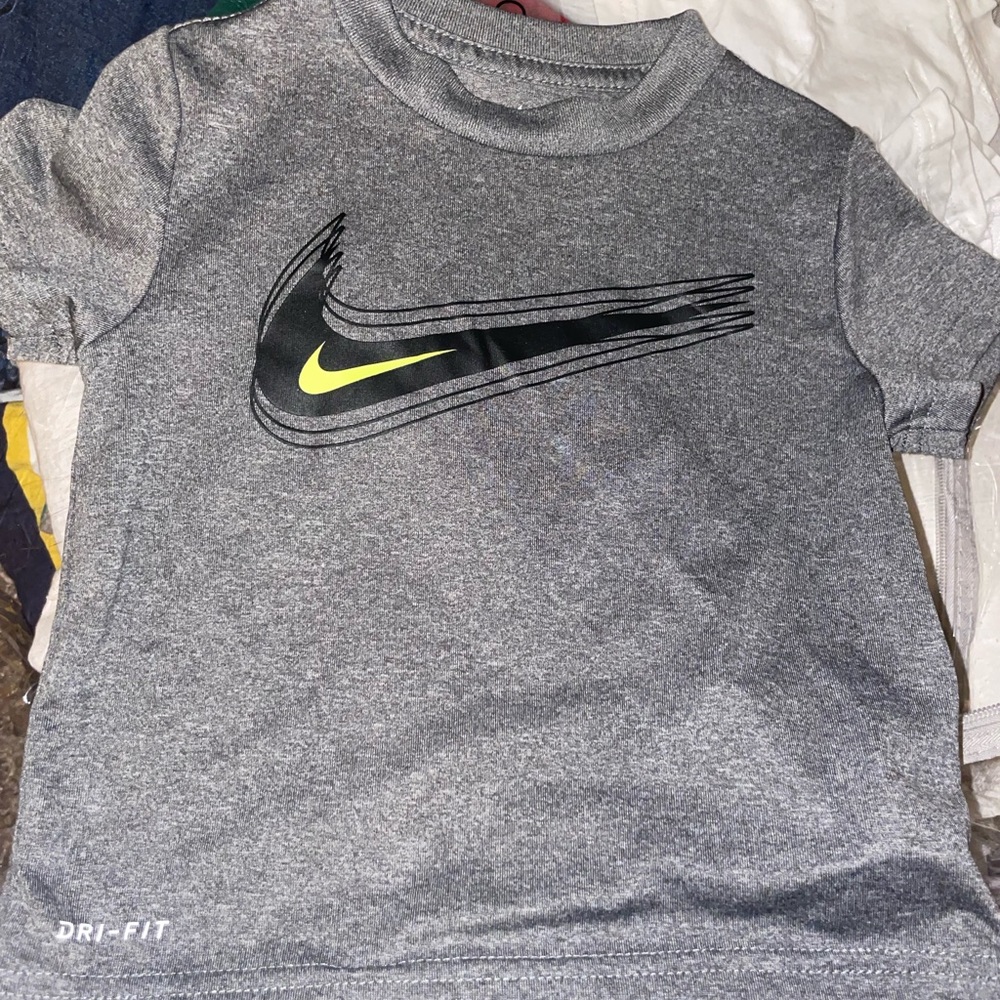 Nike 2T shirt